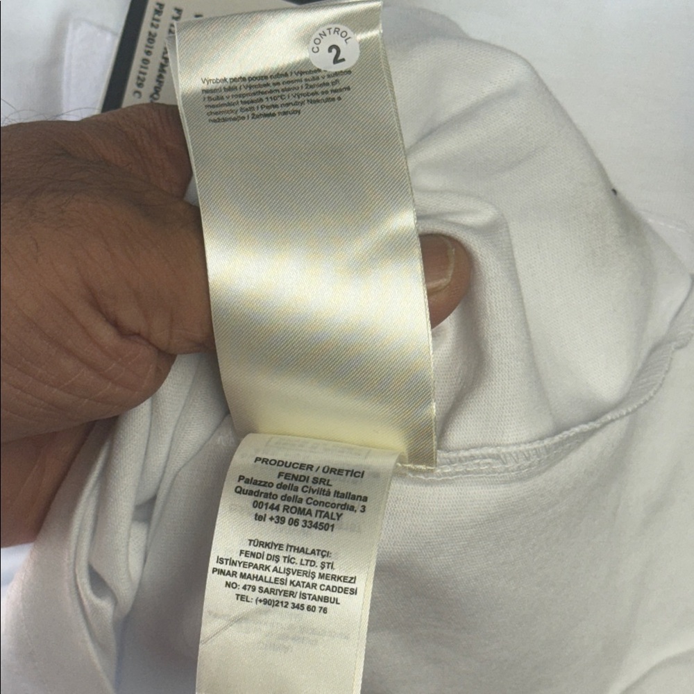 Fendi White T-Shirt with Logo Pocket - Picture 7 of 13